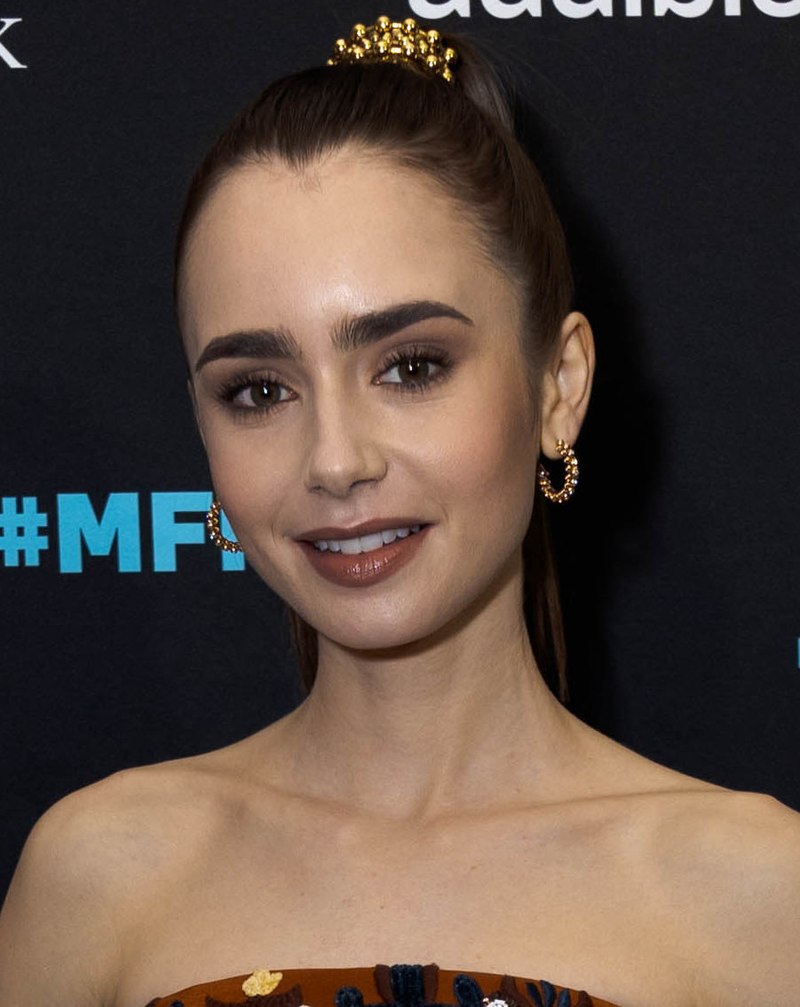 Lily Collins